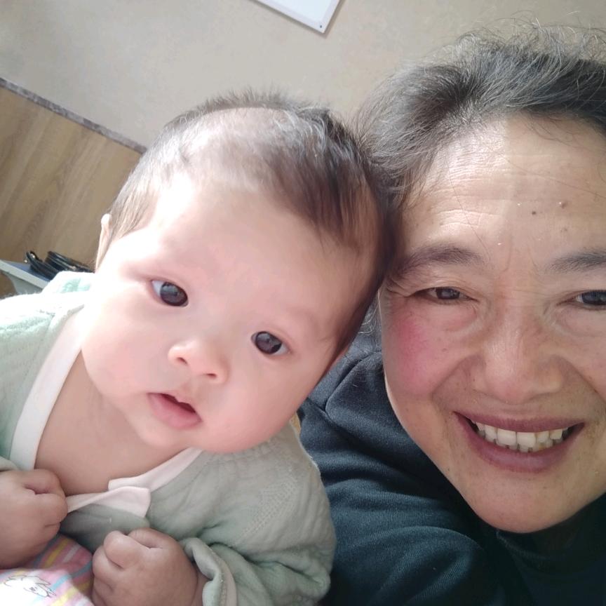 上上奶奶👵带娃日常
