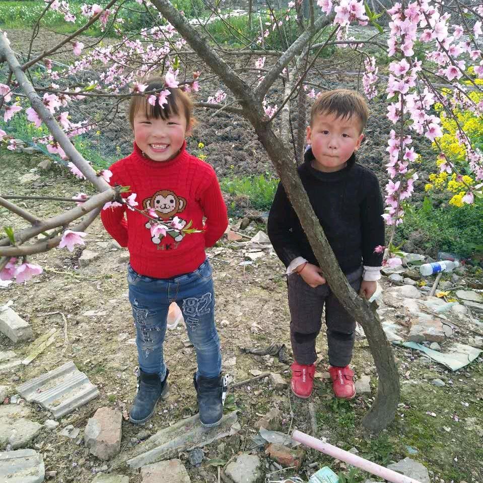 英子青年艺术吹唱团。