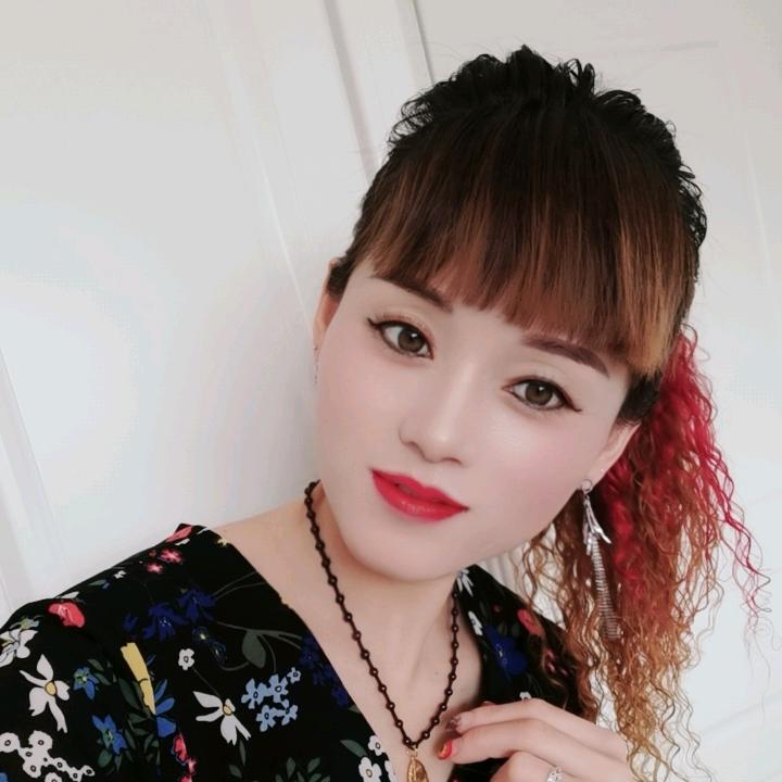 开心豆😄《独熠原创设计女装》