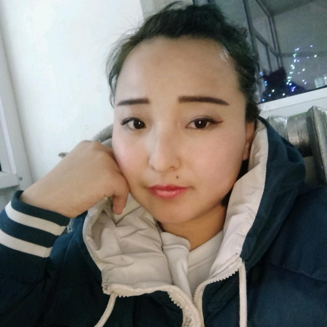 虎牙妞小号（开播号在主页）