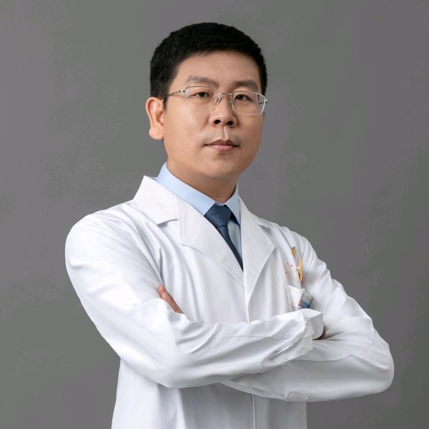 肿瘤科主任薄常文（射波刀）