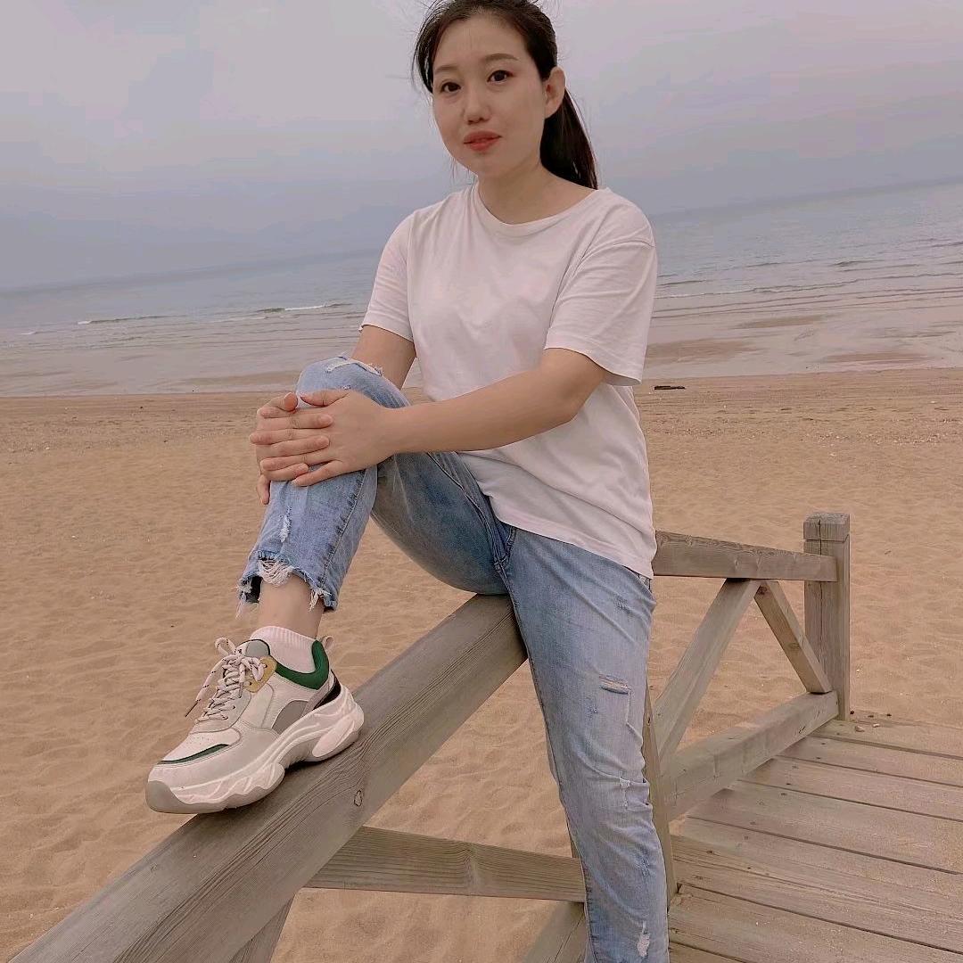 家🈶两宝施华洛婚纱摄影