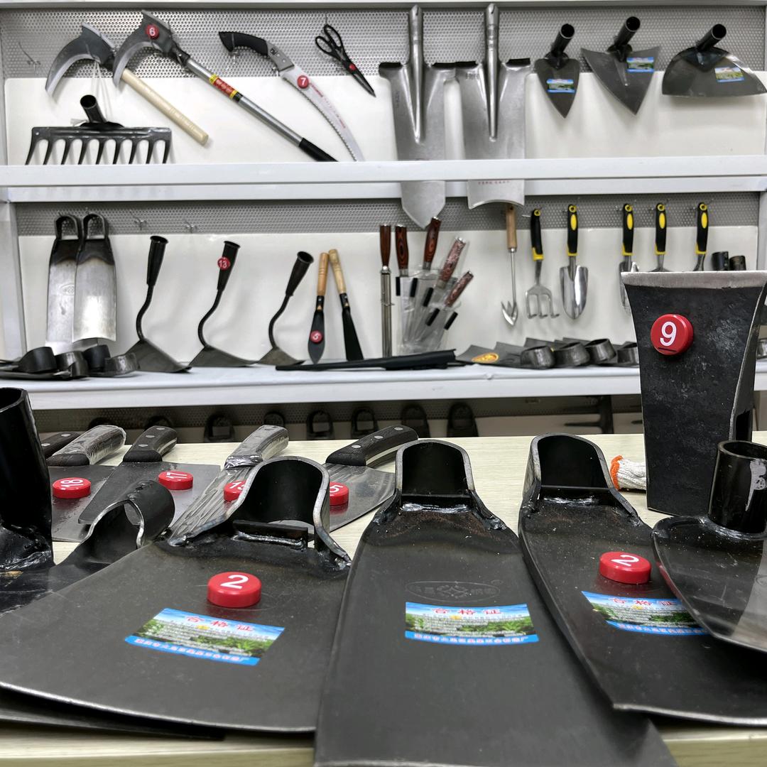 铮工锻造农具