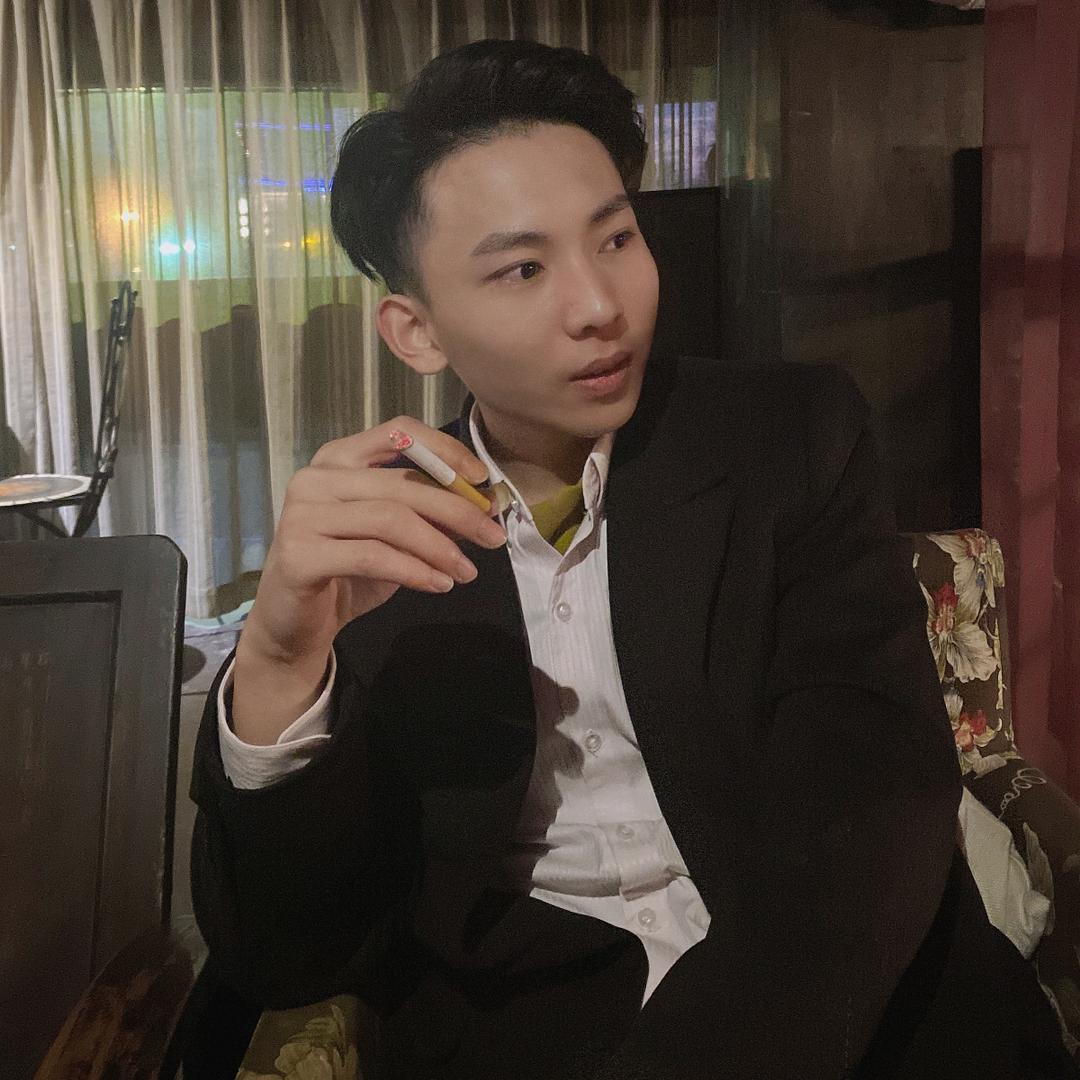 衷洪威大人