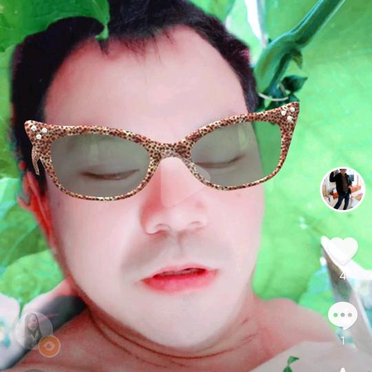 肖六苟承包内外粉墙老师