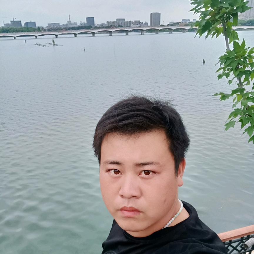 虾不凡