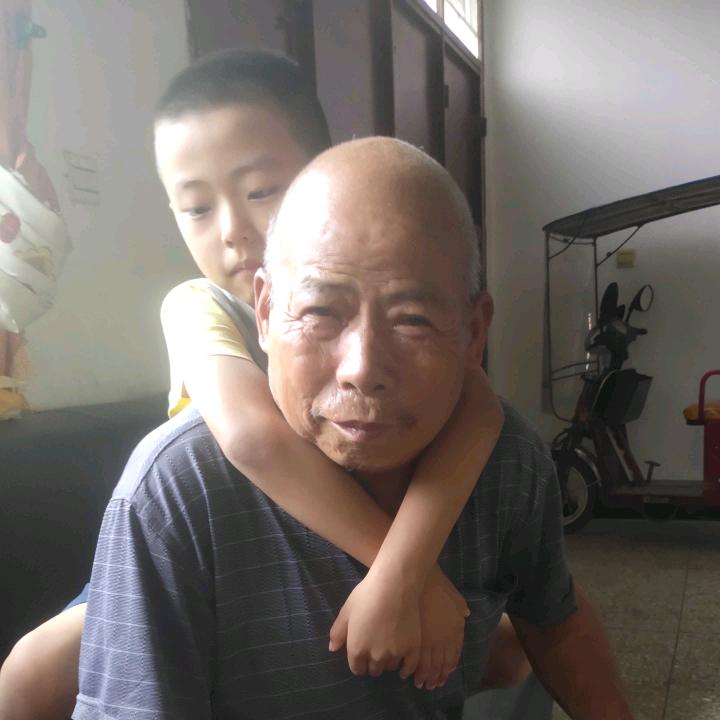 蛋蛋爷爷
