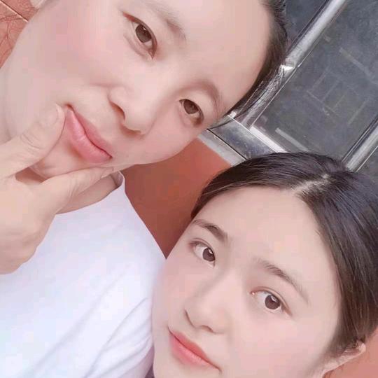 隔壁老王。