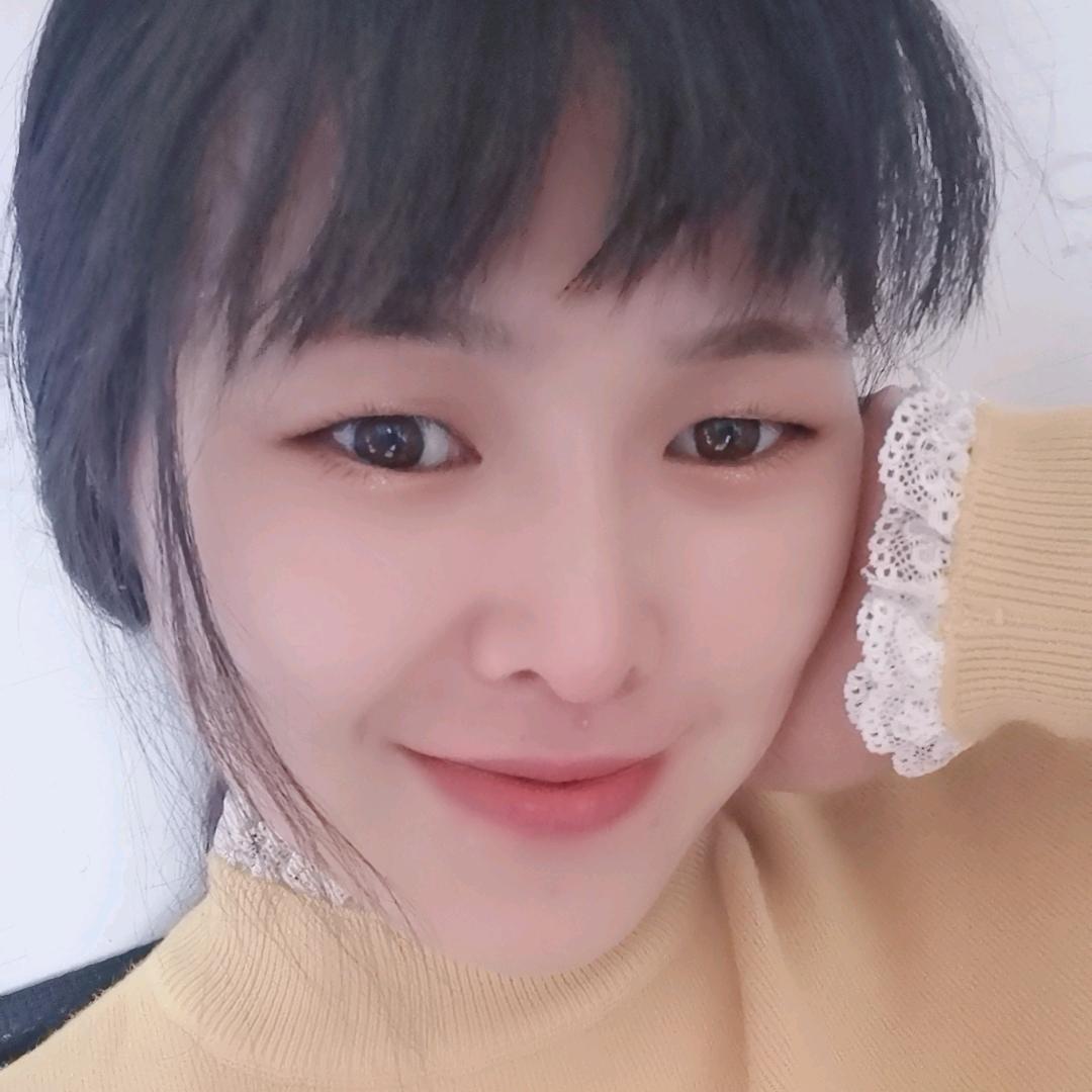 爱笑的小丫头