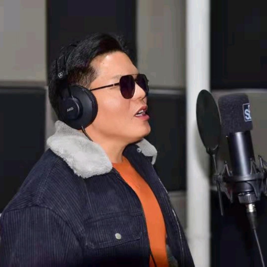 啊龙（景颇音乐盲人）韵蓝传媒