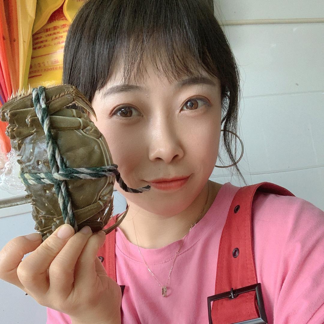 园园🌸卖螃蟹的小姐姐