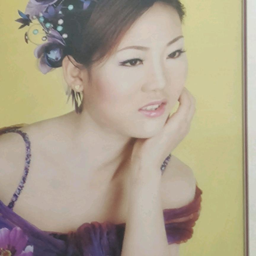 两个小美女的妈