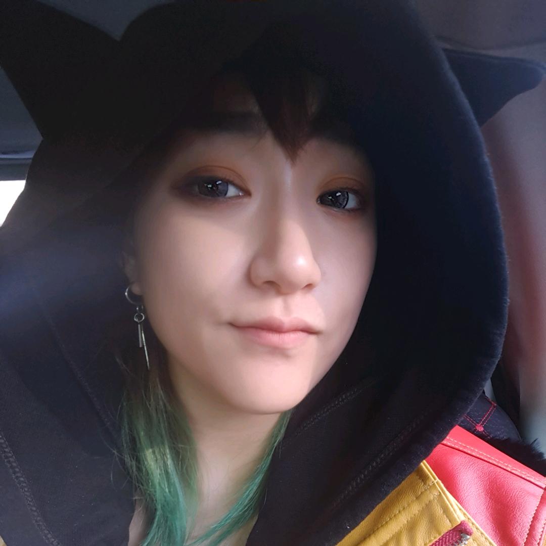 一个绮❀╹◡╹)