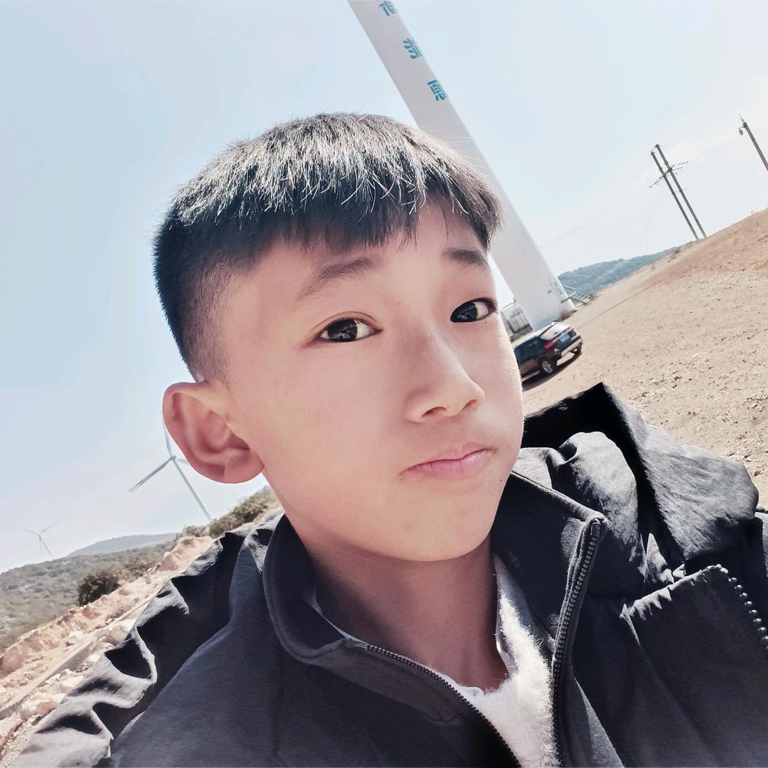 李威