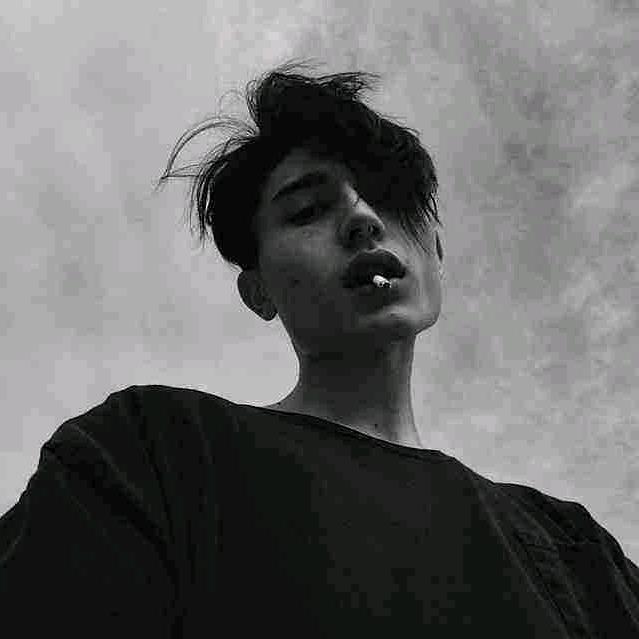 风他还没来