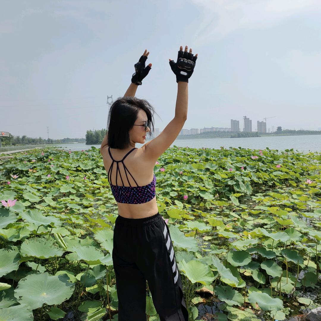 人间清醒 小啊姨