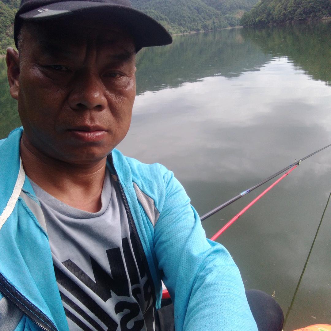 野钓大师鱼获满满