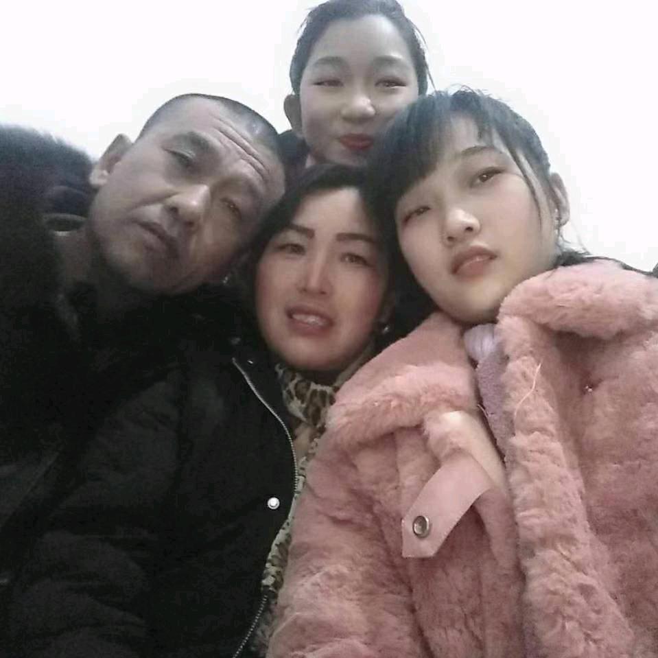 空中飞雪