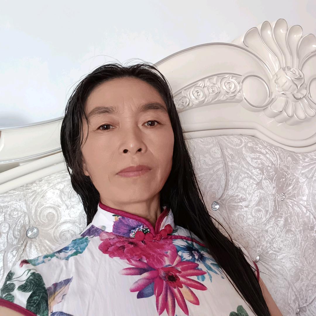 开开心心过