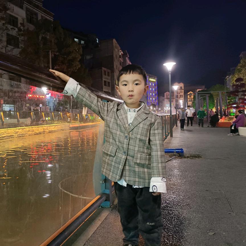 小翰霖