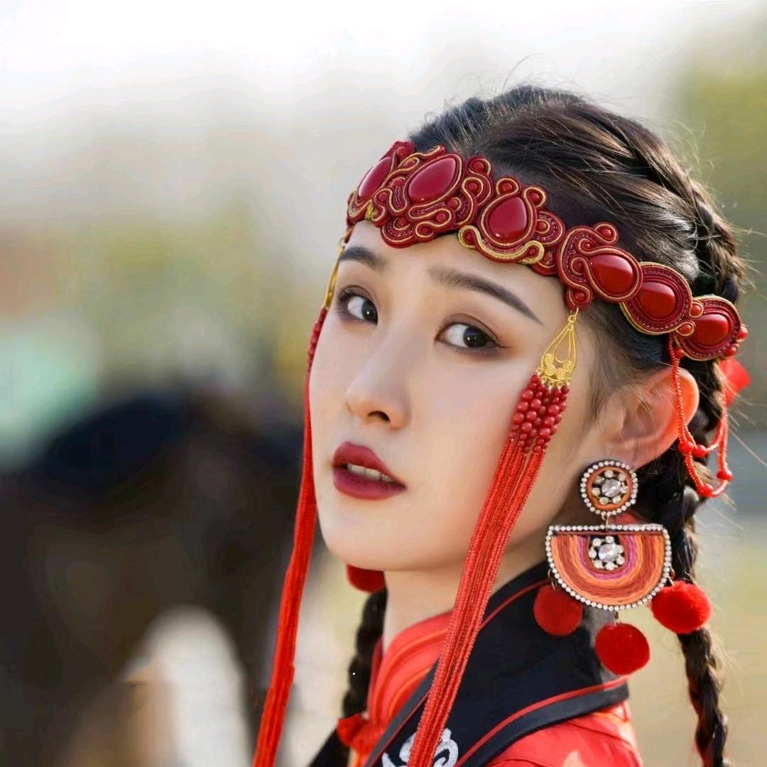 奈热蒙古服饰