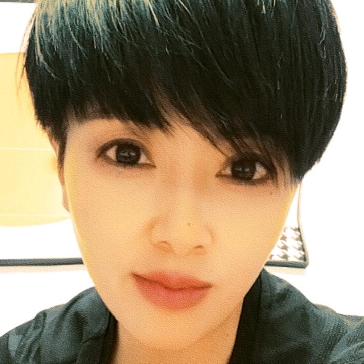 邓家丫头《73🐮》谢绝连赞，拒私聊