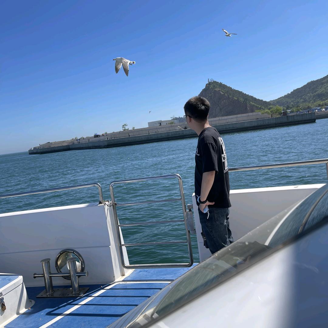 设计师国先生