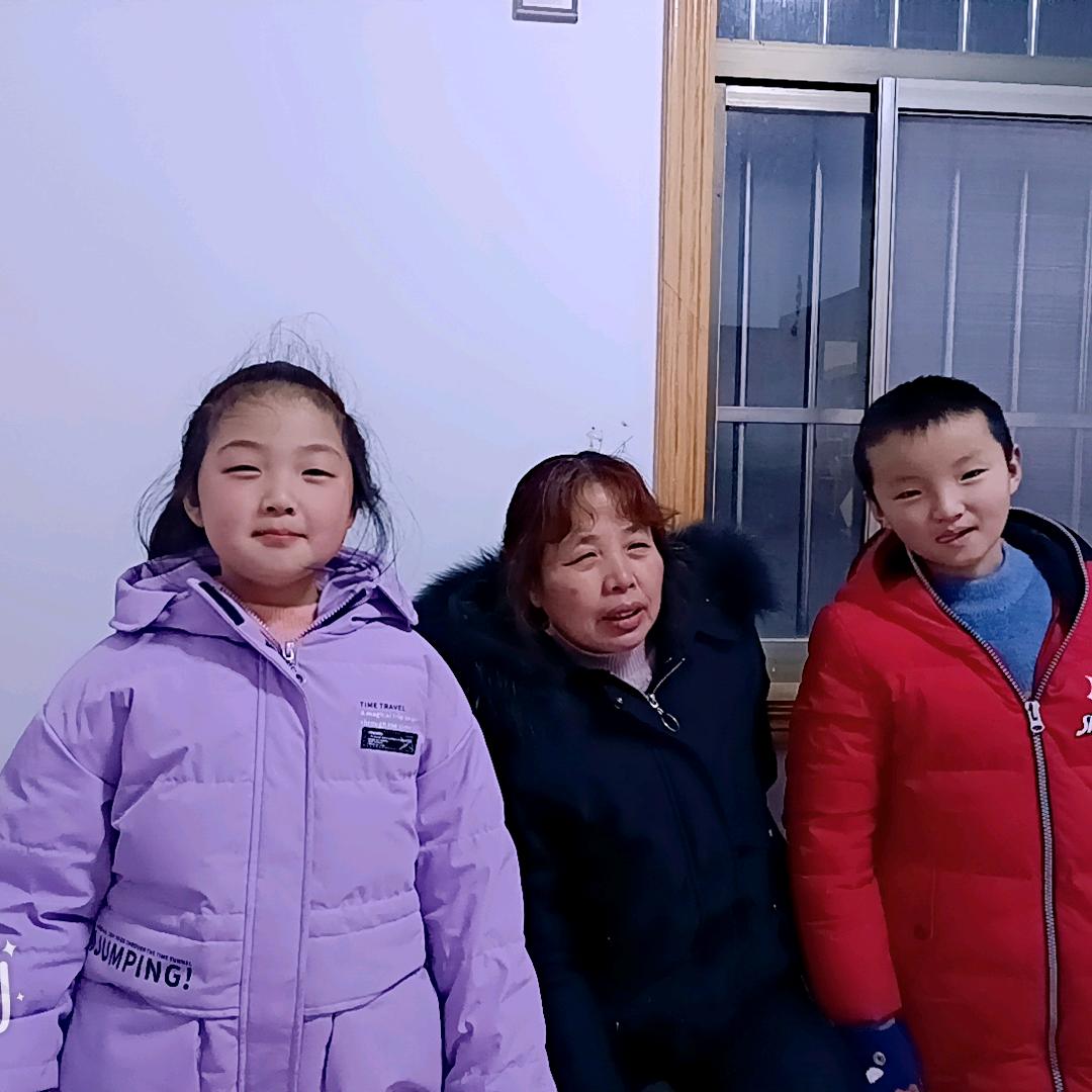 开心幸福一家人