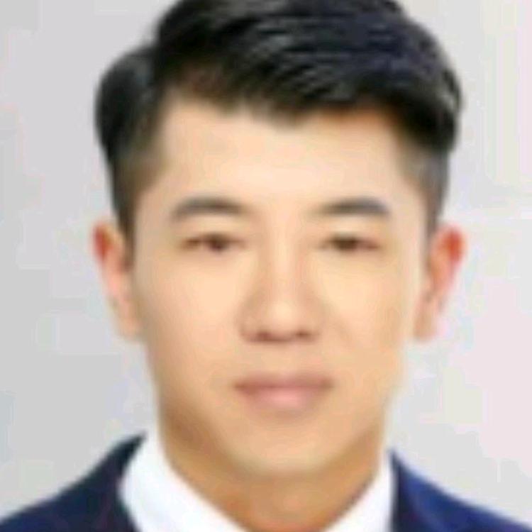 娇羞欲滴的海棠留衣头像