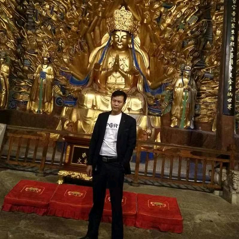 潇洒哥。