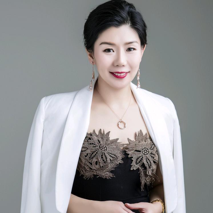 国美姐（美容职业学校执行校长）
