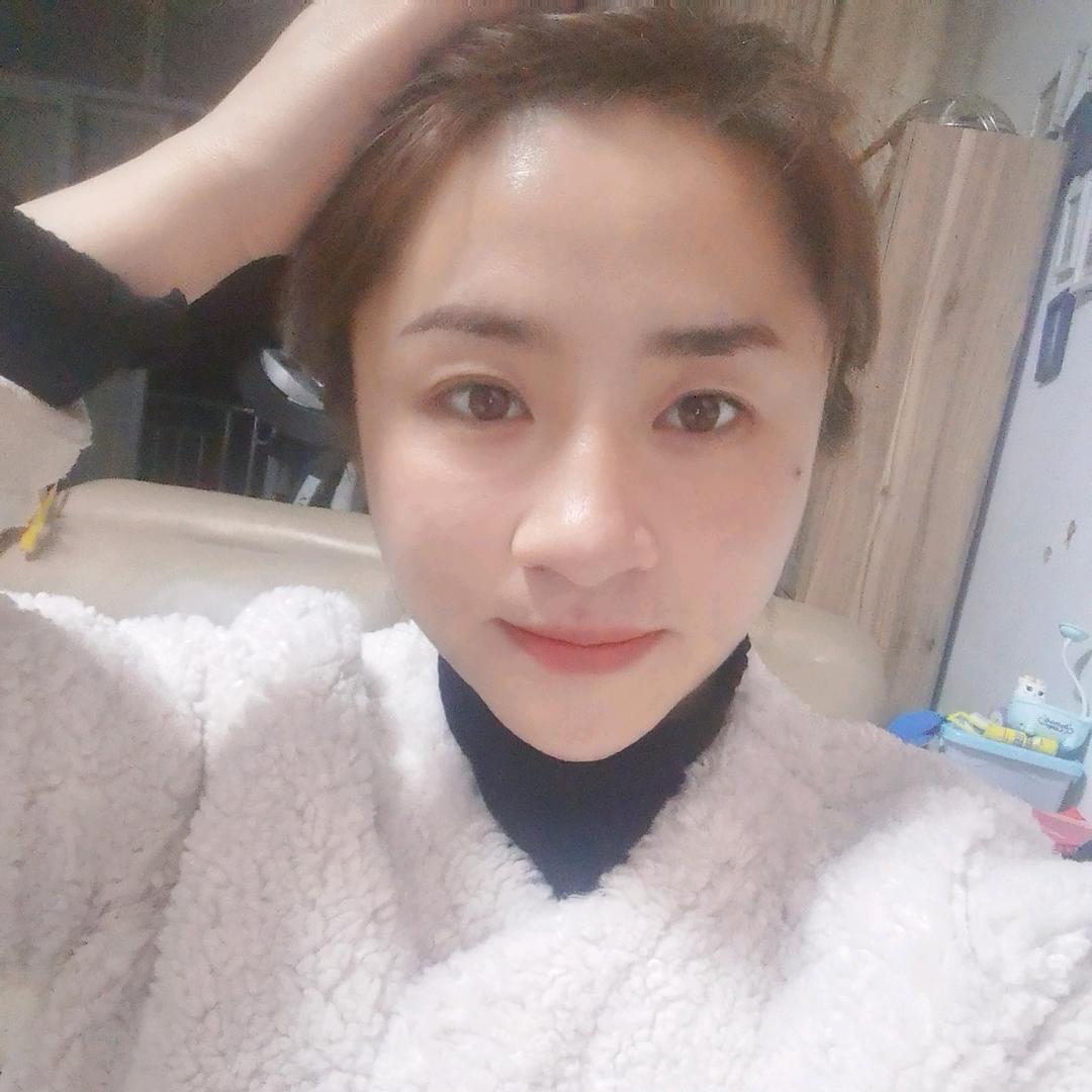 种葡萄的小仙子