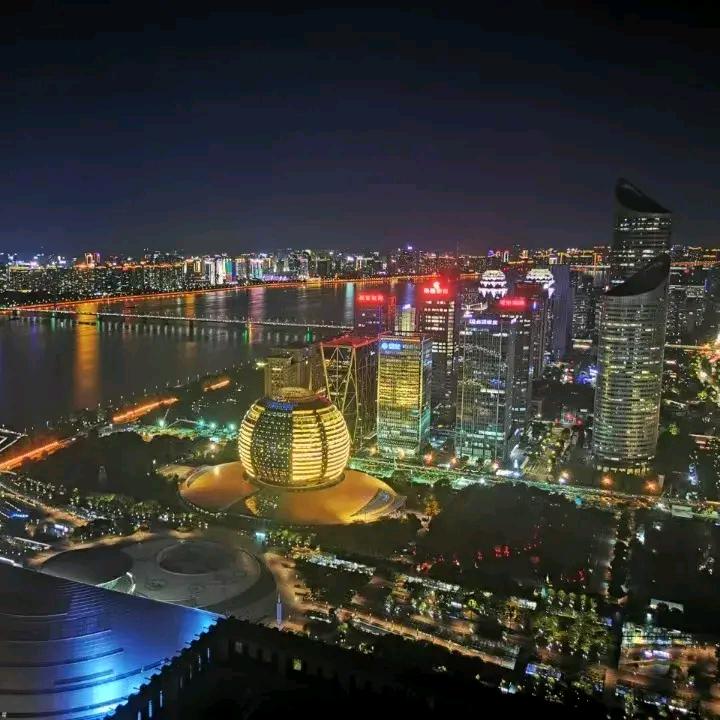 烟尘梧桐