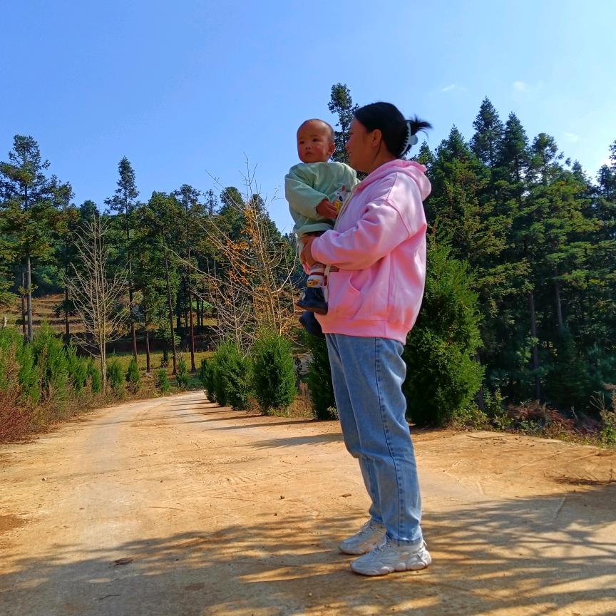 小巧呀💖（村干部）