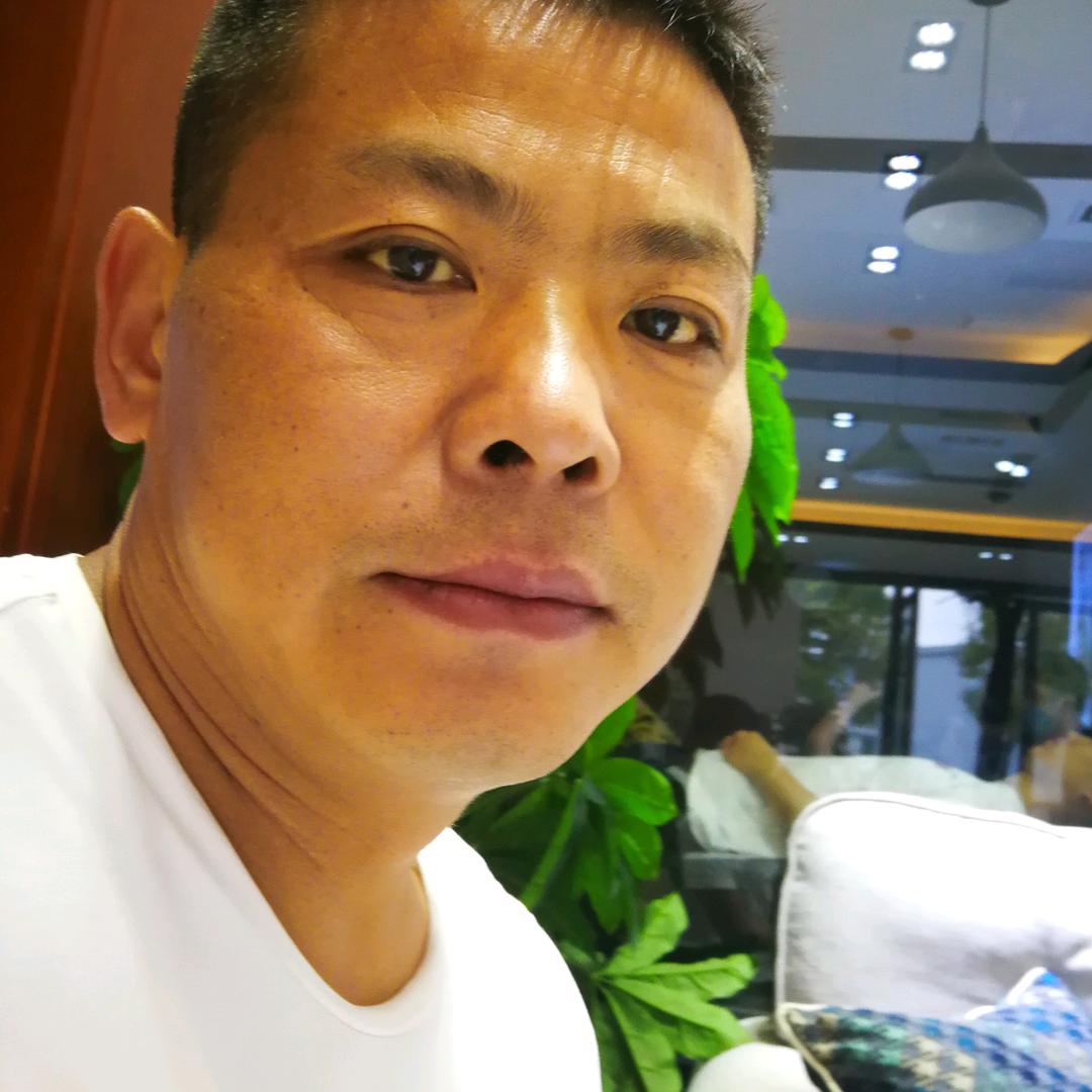 雨中宇
