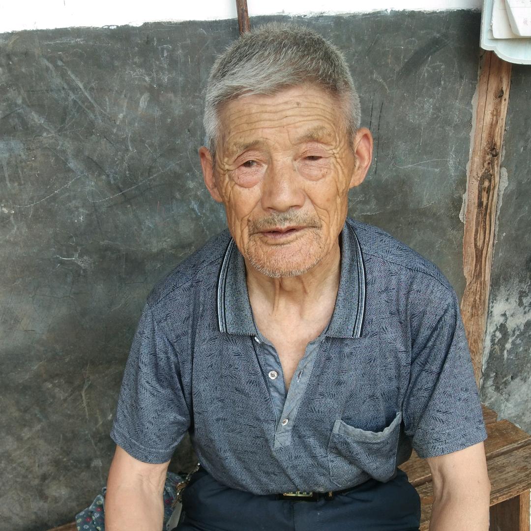 80多岁的老来乐头像
