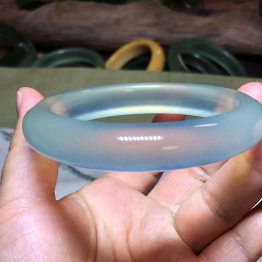 李新的玉器店玉乡美玉