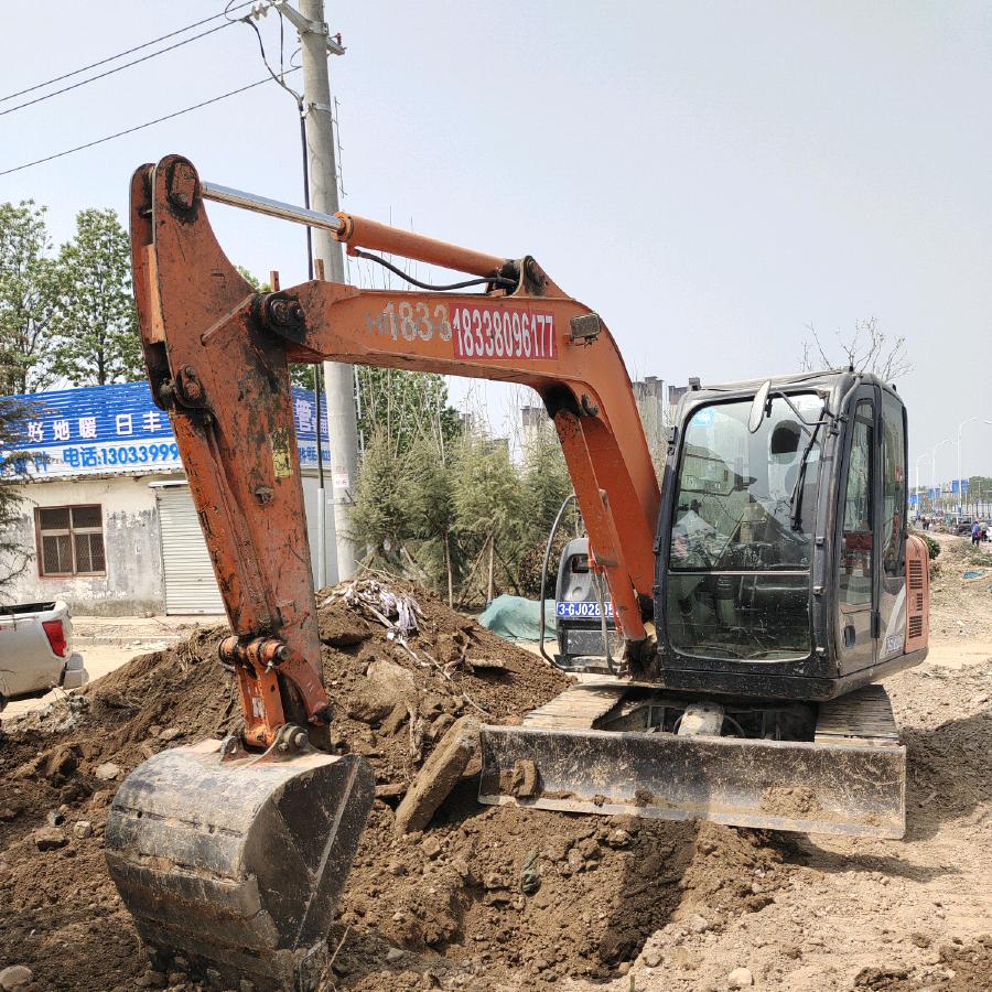 坐着挖机去旅行