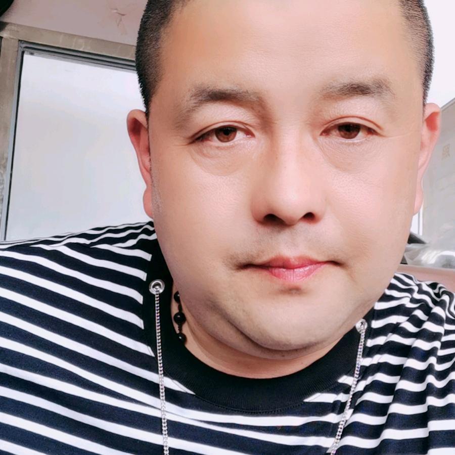 李军面包车