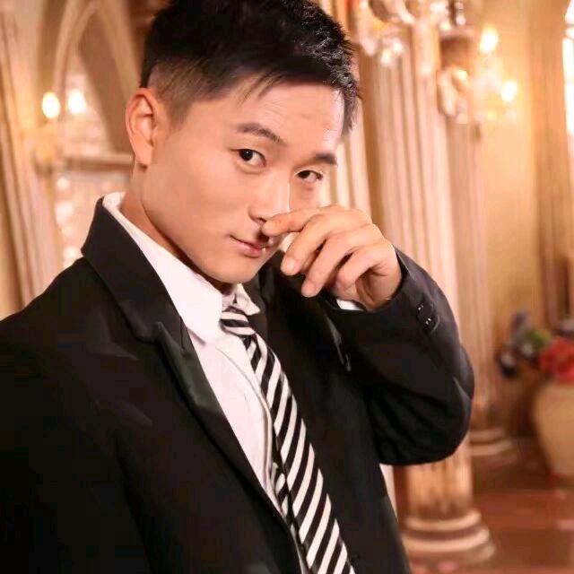 展煌（一直在努力）