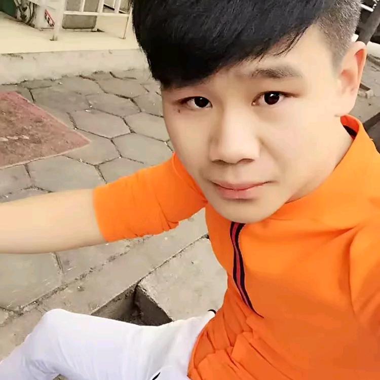 比伦时尚造型