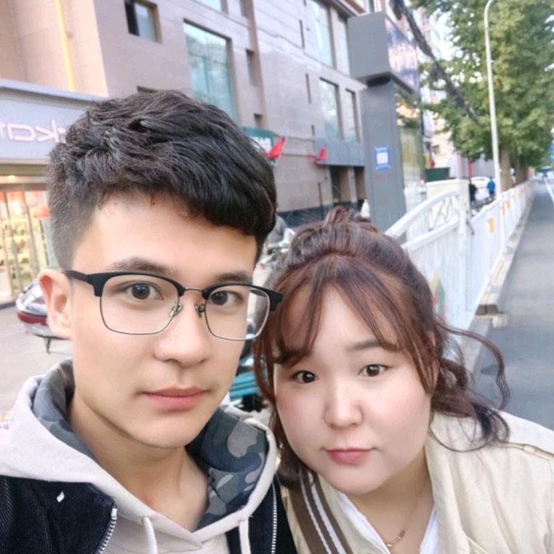 张小姐的王先生♚