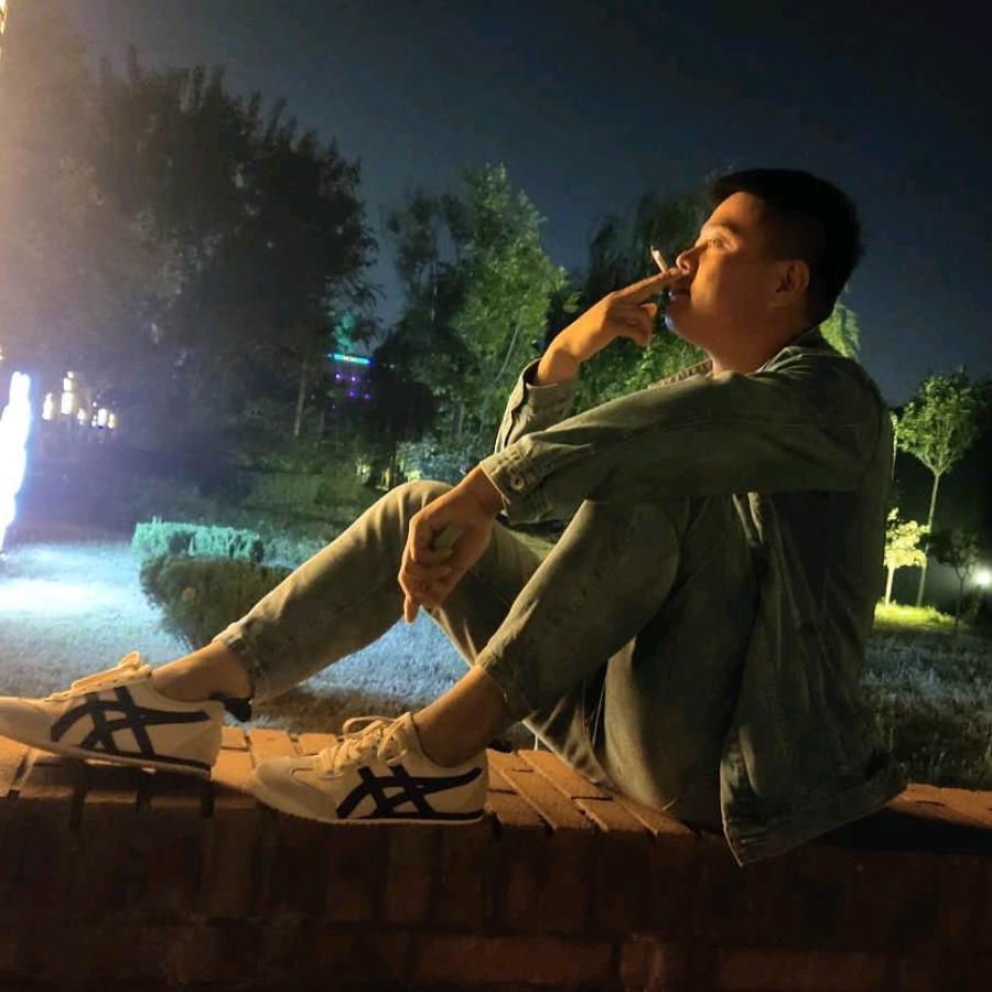 一个霸道的小男人