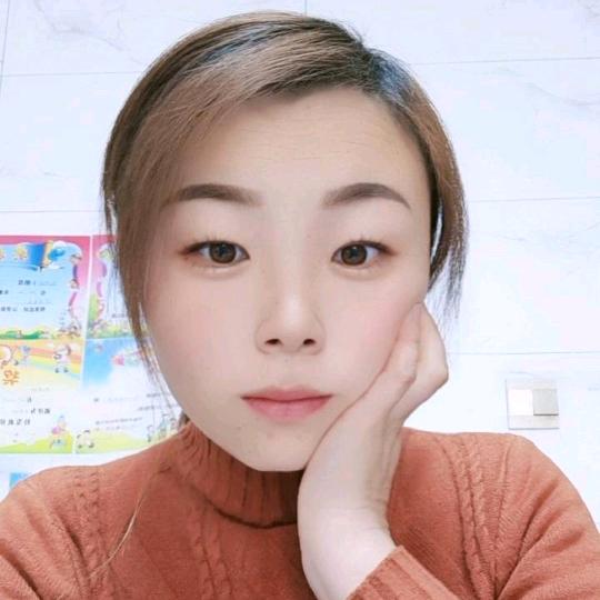 鲍集邹薇