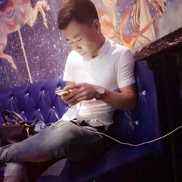 外卖小哥  哥送外卖的养你。