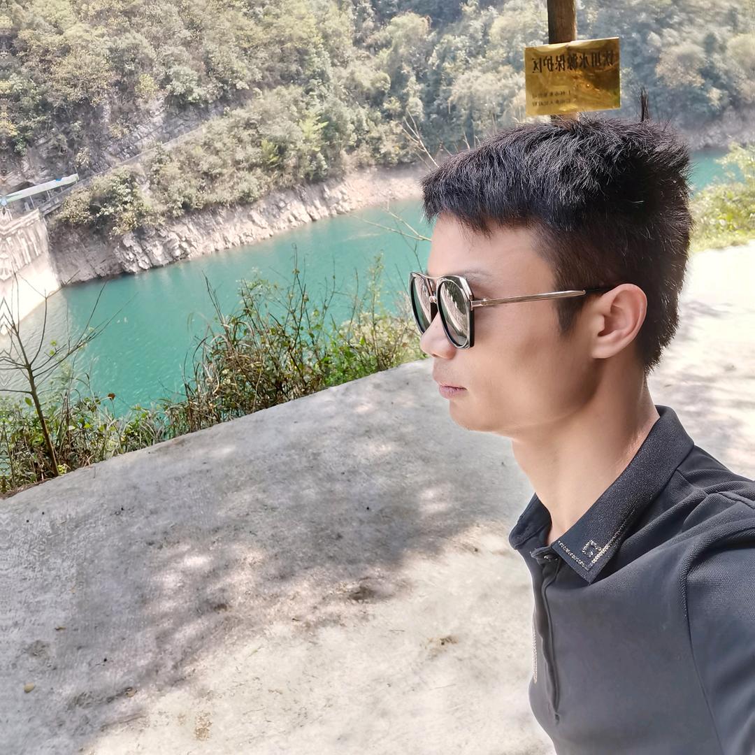 小游同志