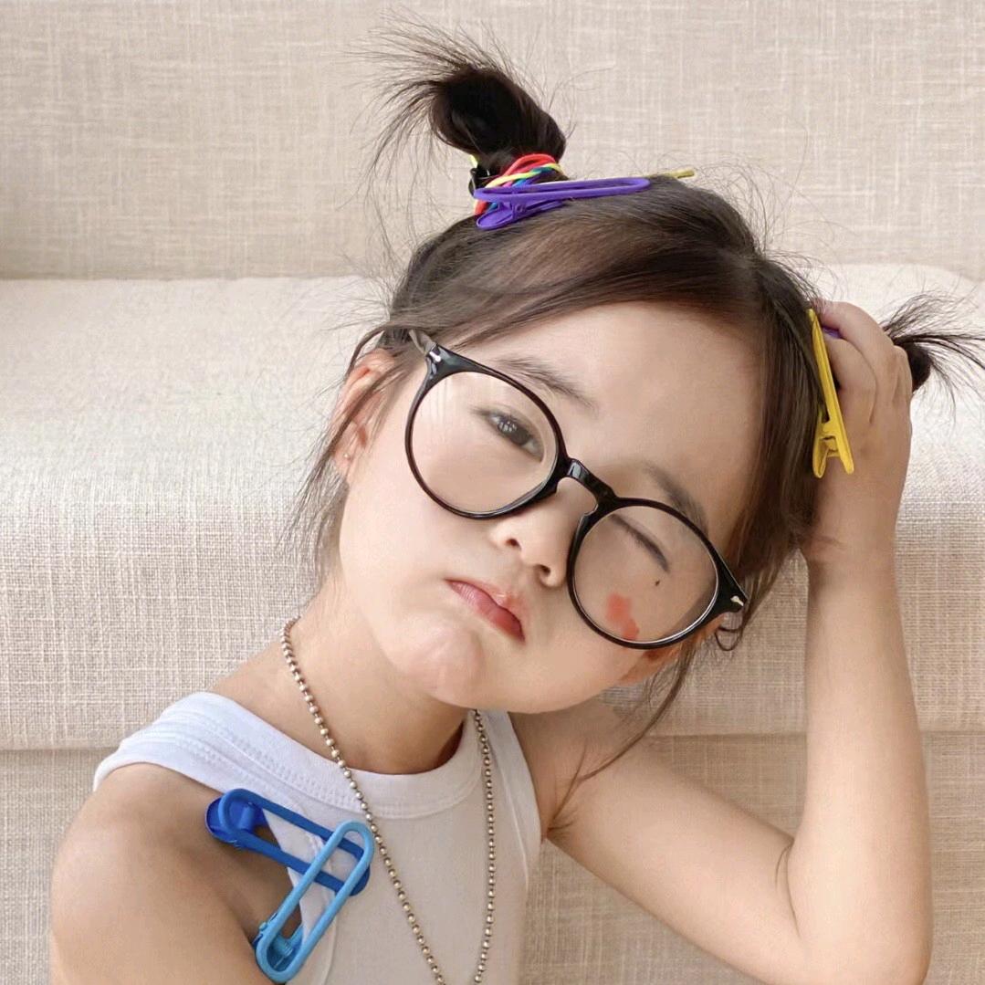 英子。