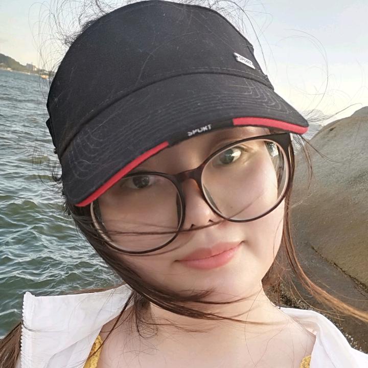 爱吃肉的阿梅梅