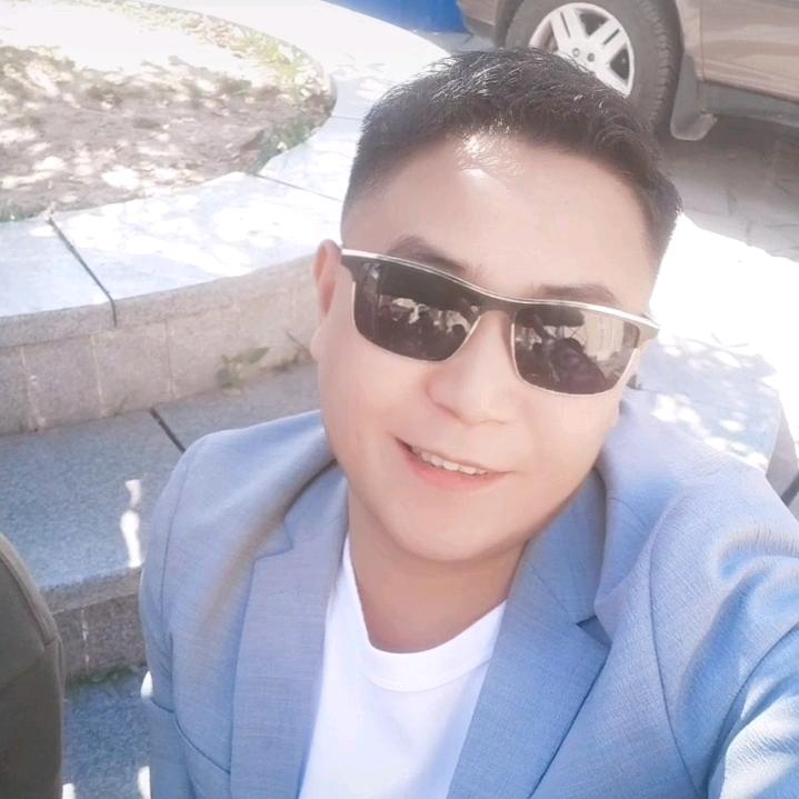 朝伟集团  二先生