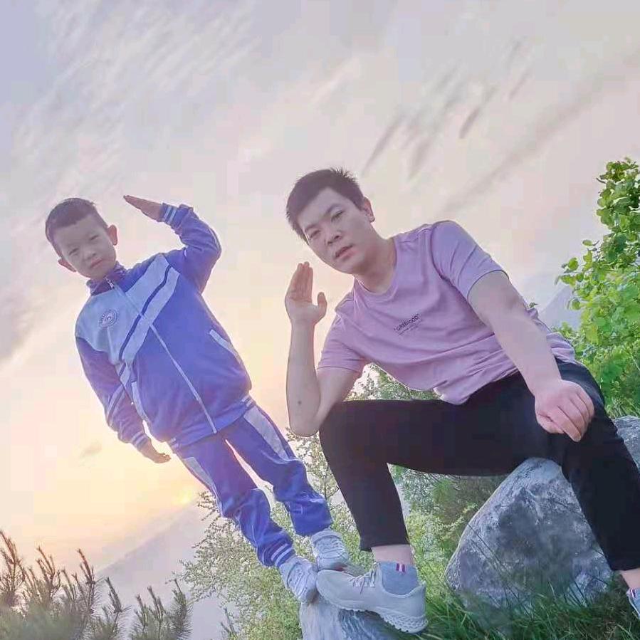 小吕他爹大吕哥